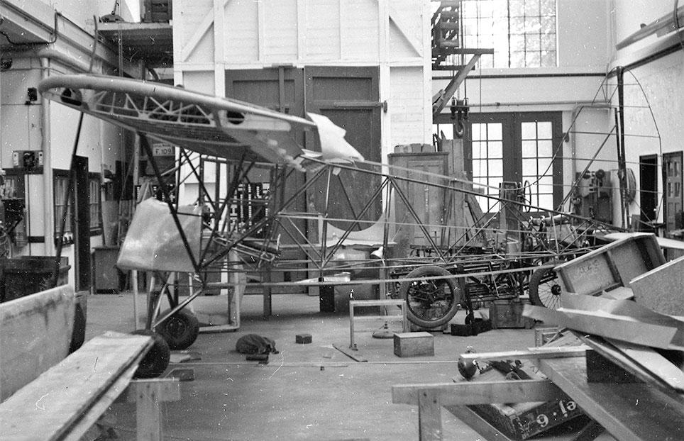 Flyproduktion hos Skandinavisk Aero Industri. Foto i Uffe Mortensens samling.
