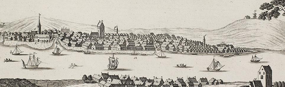 Aalborg anno 1768. Til højre på bakken ses angiveligt Skovbakkemøllen, der vises som en stubmølle. Udsnit af kobberstik udført af Jonas Haas. Müllers Pinakotek, Det Kgl. Biblioteks billedsamling.