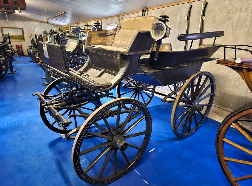 Char-a-banc'en, der er bygget hos N. Jepsen i Odense i 1898, gemte på et brev fra en karetmagersvend. Privatfoto Graumann.