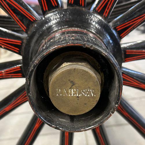 Navkapsel på Albertis glaslandauer. Foto: Hanne Kudahl, Foreningen Levende Landsby Vesterbølle.